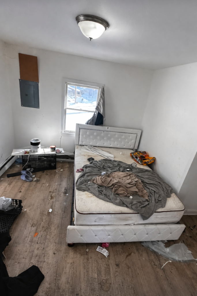 bedroomtrashcleanout