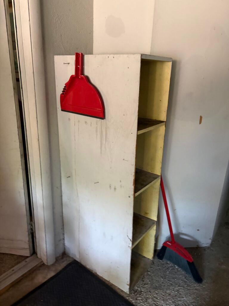 House Cleanout in Huntington Station, NY – Household Junk Removal (August 28) 64wyoming shelf